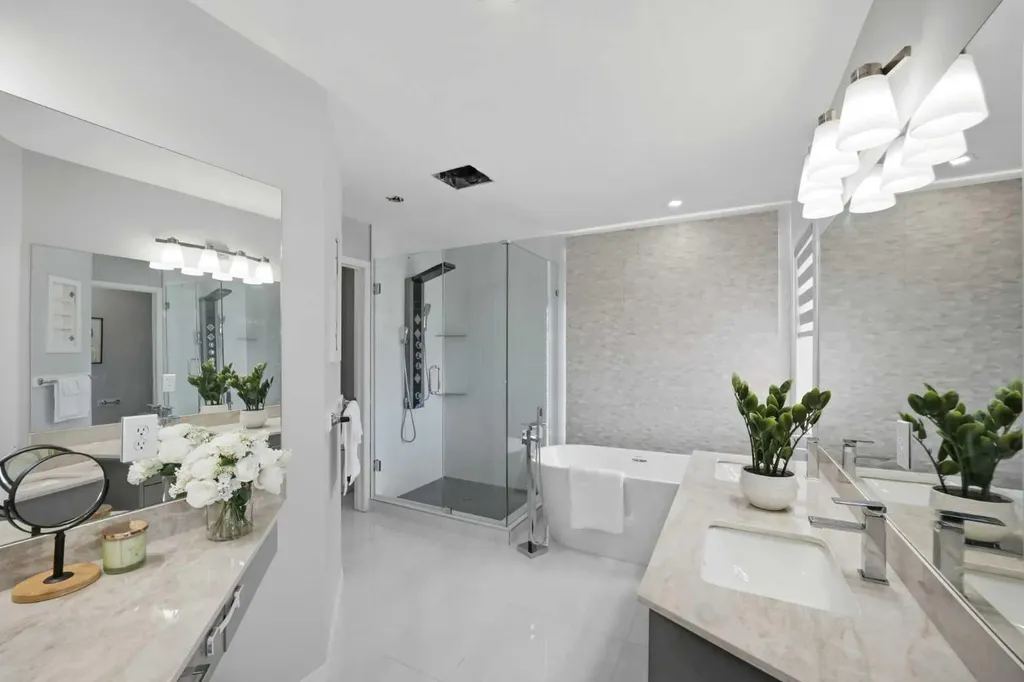 1433 Strathcona Drive SW Calgary AB T3H 4M2