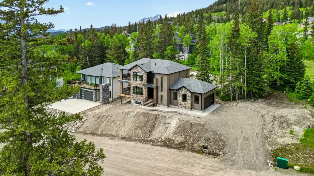 72 Kananaskis Drive Coleman AB T0K 0M0