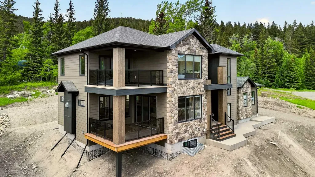 72 Kananaskis Drive Coleman AB T0K 0M0