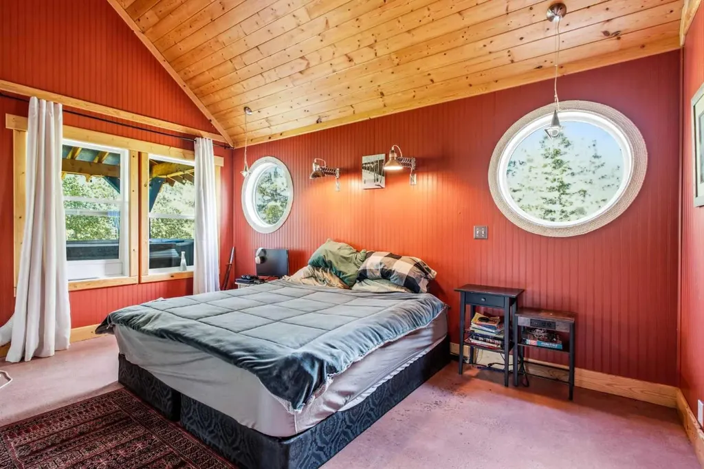 224 7 Street NE Sundre AB T0M1X0