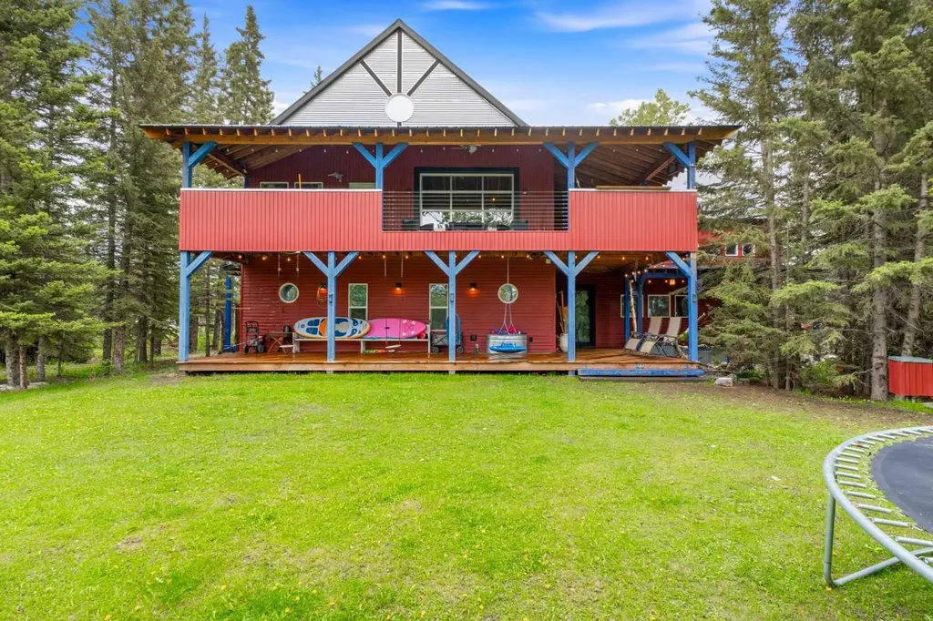 224 7 Street NE Sundre AB T0M1X0