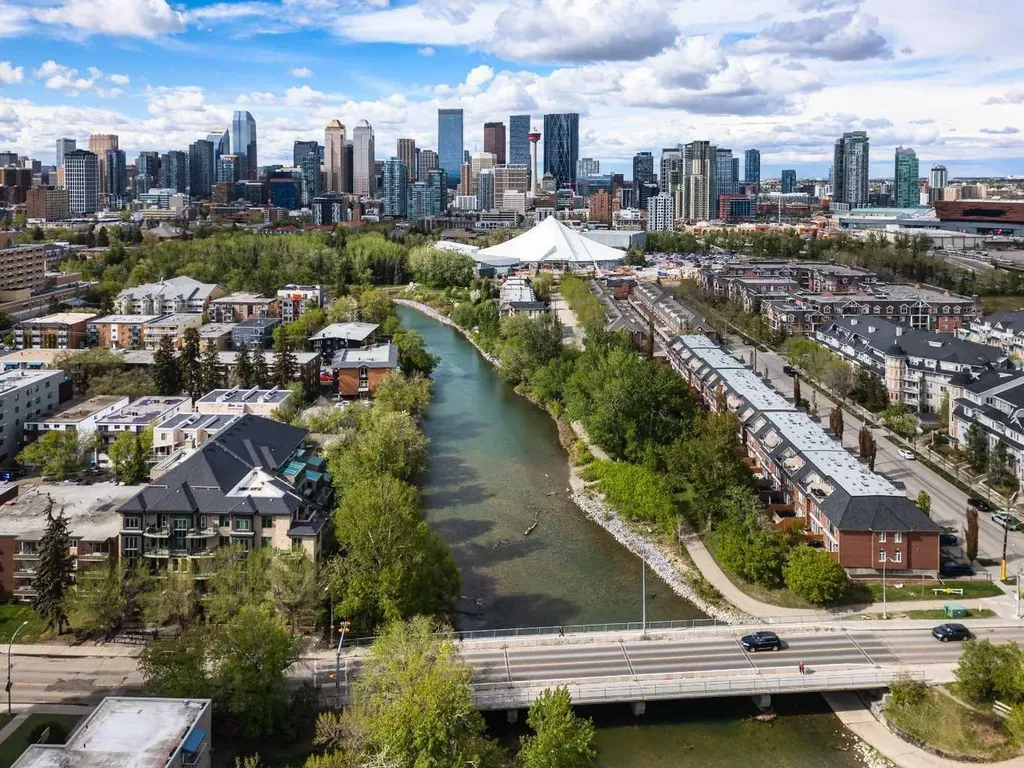60 24 Avenue SW Calgary AB T2S 3C9