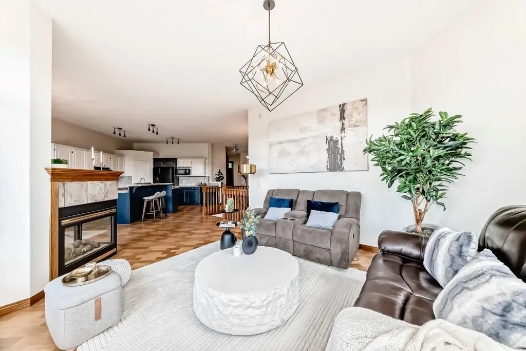 121 Edgeridge Park NW Calgary AB T3A 6B1