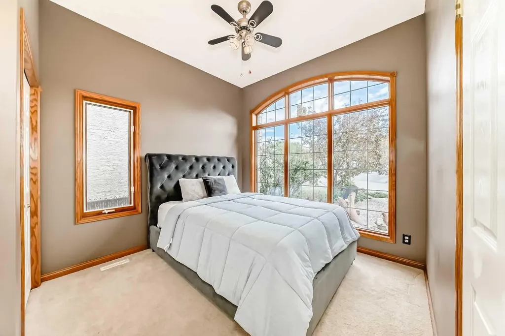 121 Edgeridge Park NW Calgary AB T3A 6B1