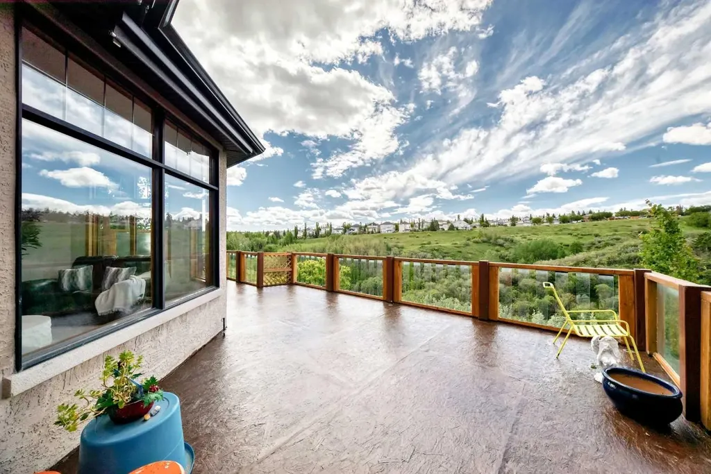 121 Edgeridge Park NW Calgary AB T3A 6B1