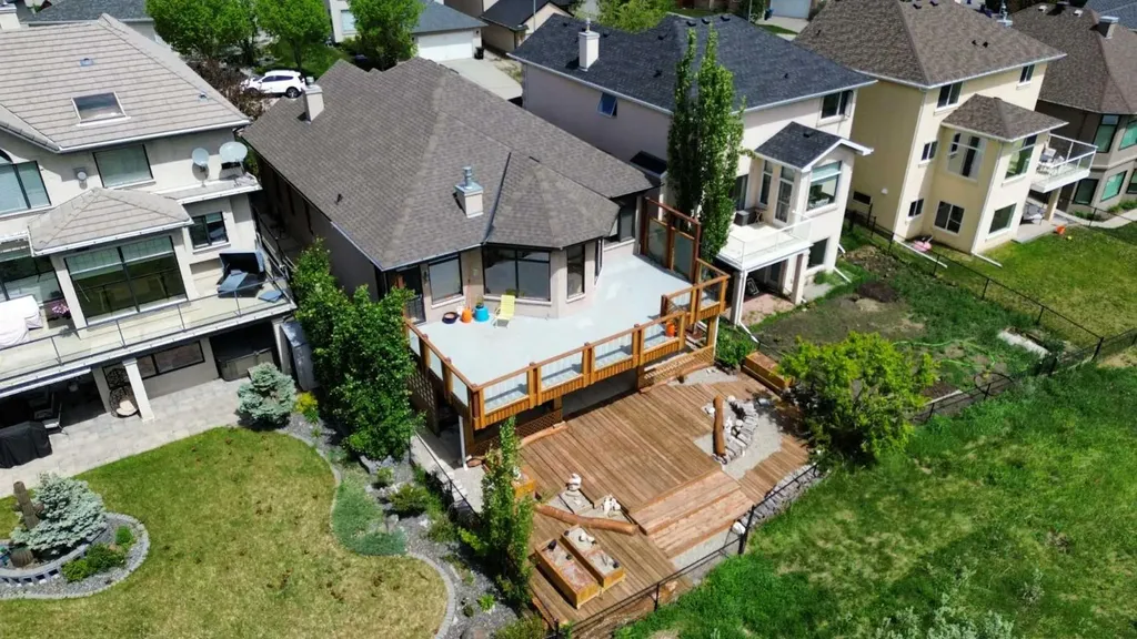 121 Edgeridge Park NW Calgary AB T3A 6B1