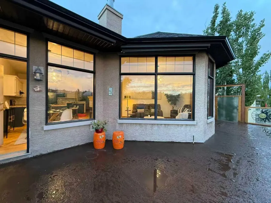 121 Edgeridge Park NW Calgary AB T3A 6B1