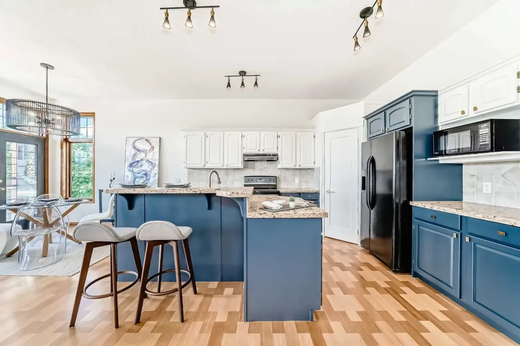 121 Edgeridge Park NW Calgary AB T3A 6B1