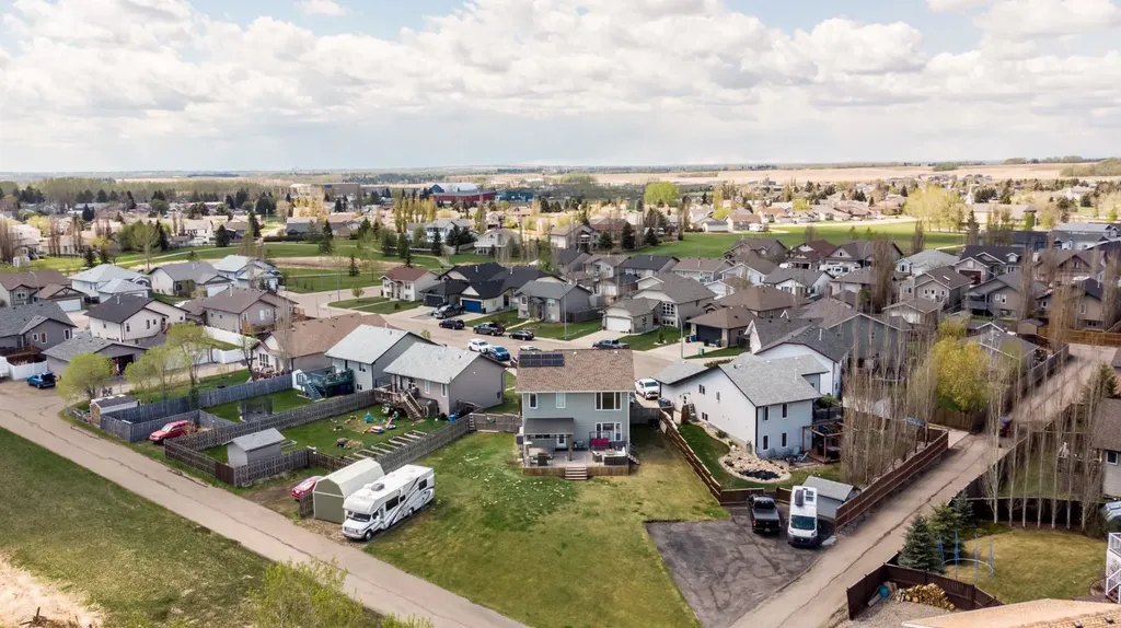 4828 55 Boulevard Close Innisfail AB T4G 0A2