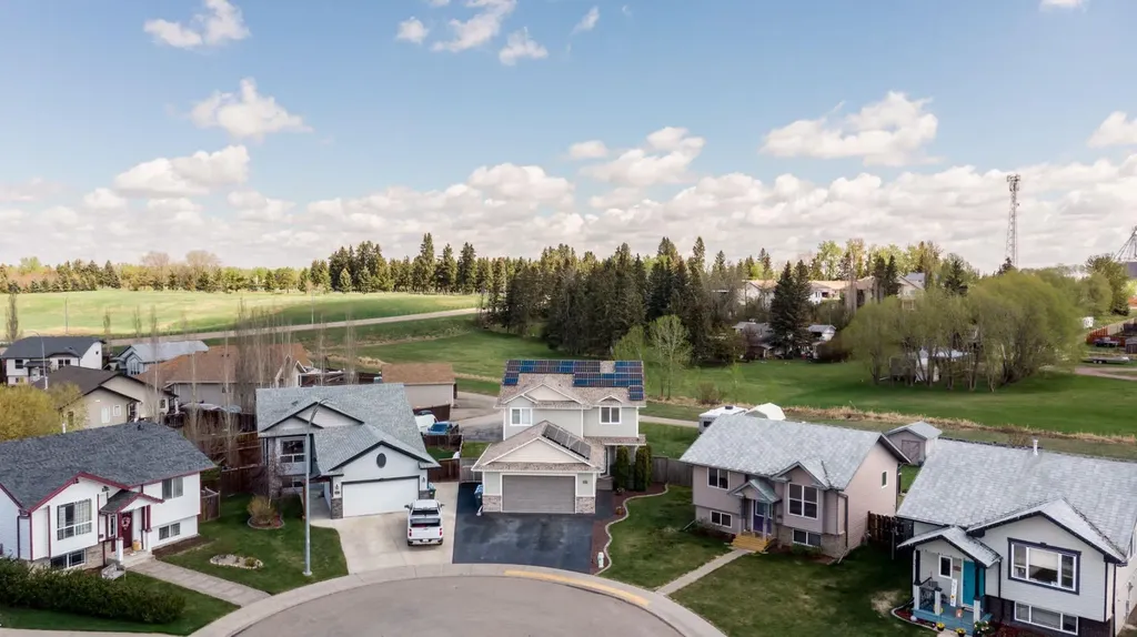 4828 55 Boulevard Close Innisfail AB T4G 0A2