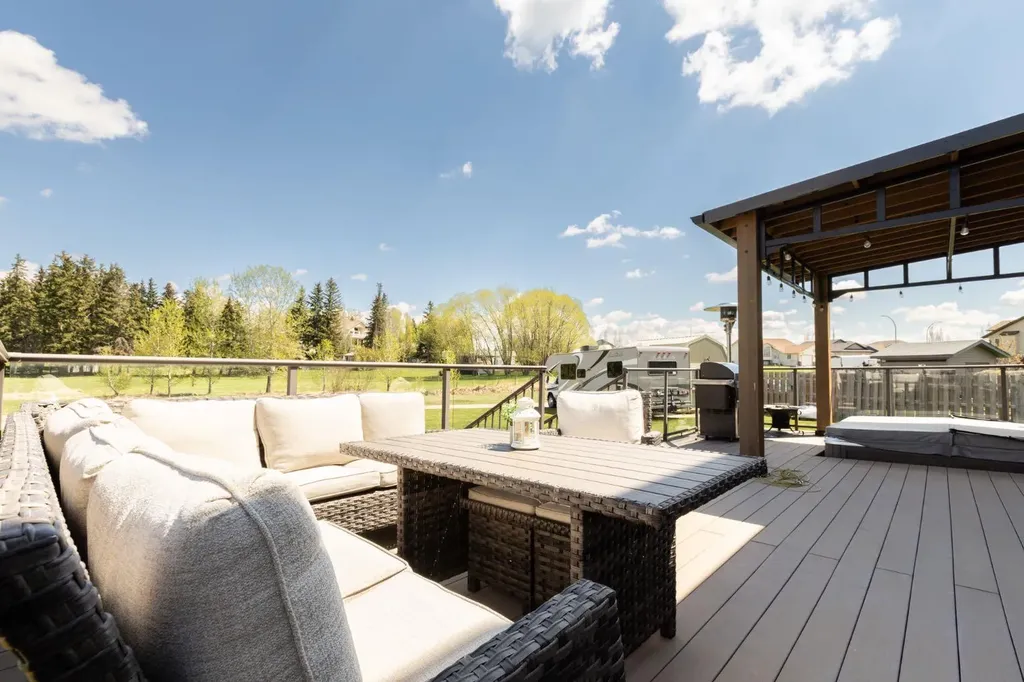 4828 55 Boulevard Close Innisfail AB T4G 0A2
