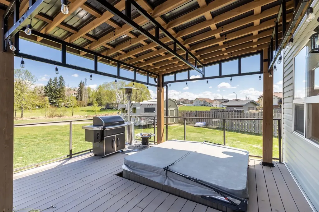 4828 55 Boulevard Close Innisfail AB T4G 0A2