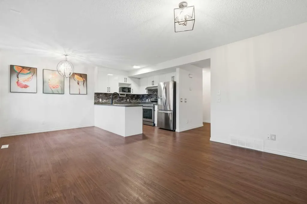 46 Bridleglen Manor SW Calgary AB T2Y 3W9