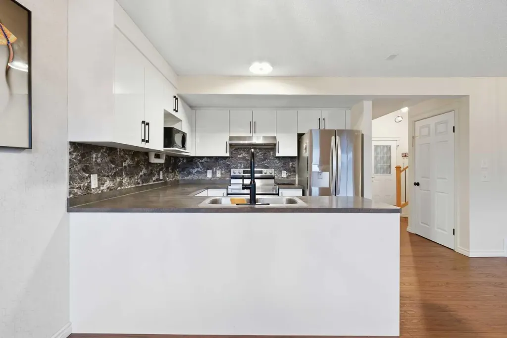 46 Bridleglen Manor SW Calgary AB T2Y 3W9