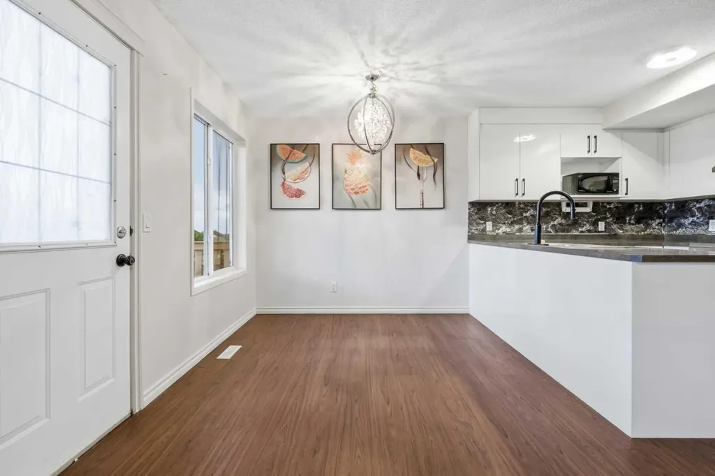 46 Bridleglen Manor SW Calgary AB T2Y 3W9