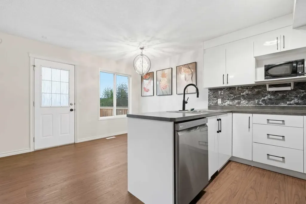 46 Bridleglen Manor SW Calgary AB T2Y 3W9