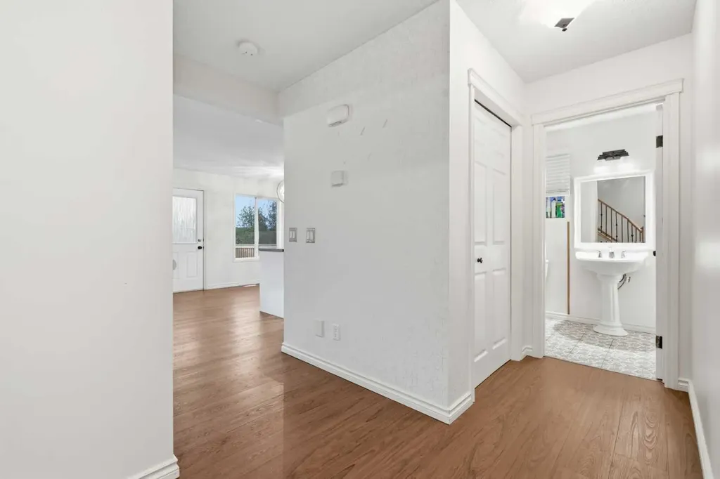 46 Bridleglen Manor SW Calgary AB T2Y 3W9