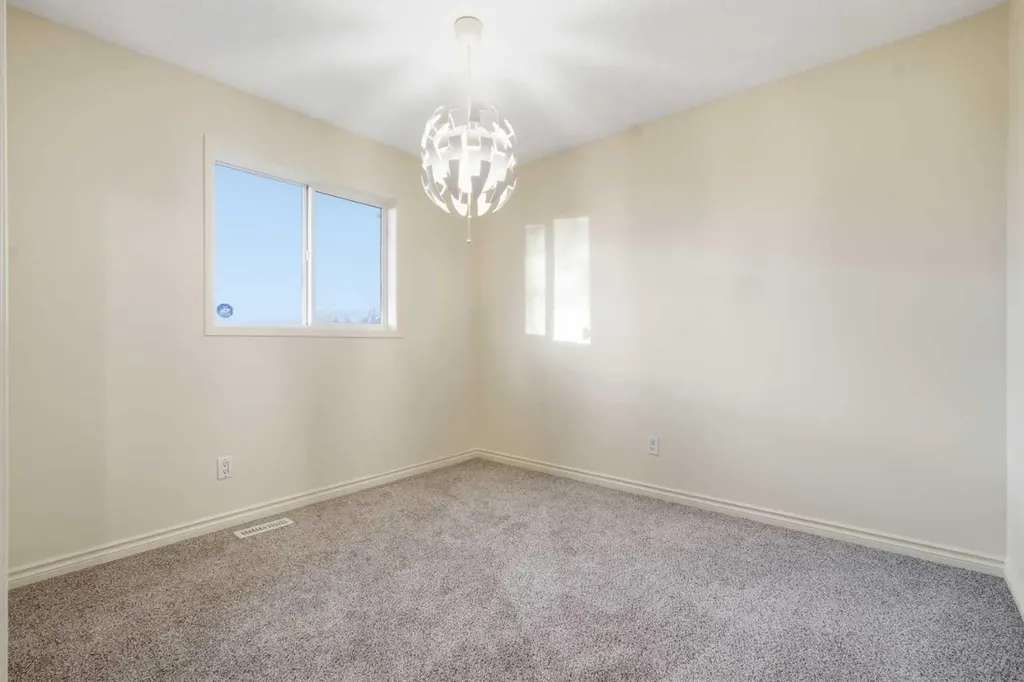 46 Bridleglen Manor SW Calgary AB T2Y 3W9