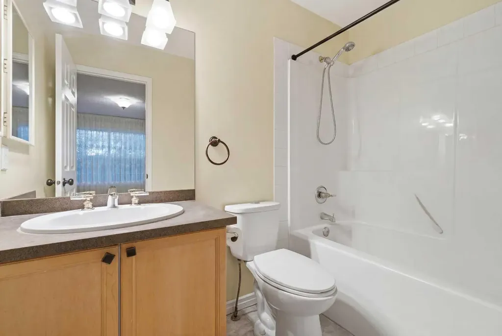 46 Bridleglen Manor SW Calgary AB T2Y 3W9