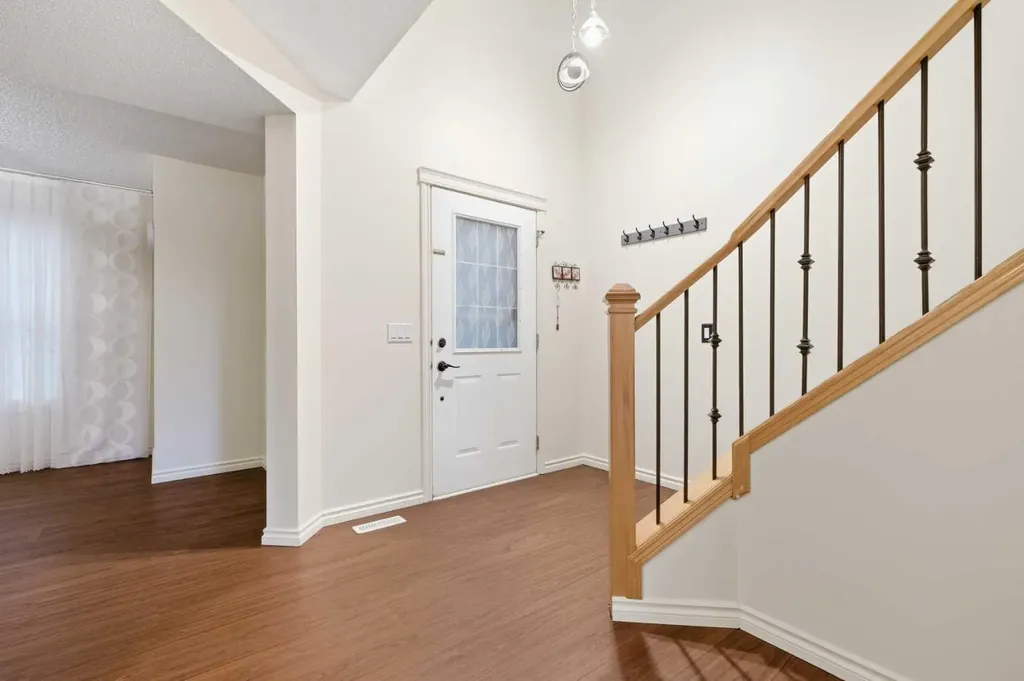 46 Bridleglen Manor SW Calgary AB T2Y 3W9