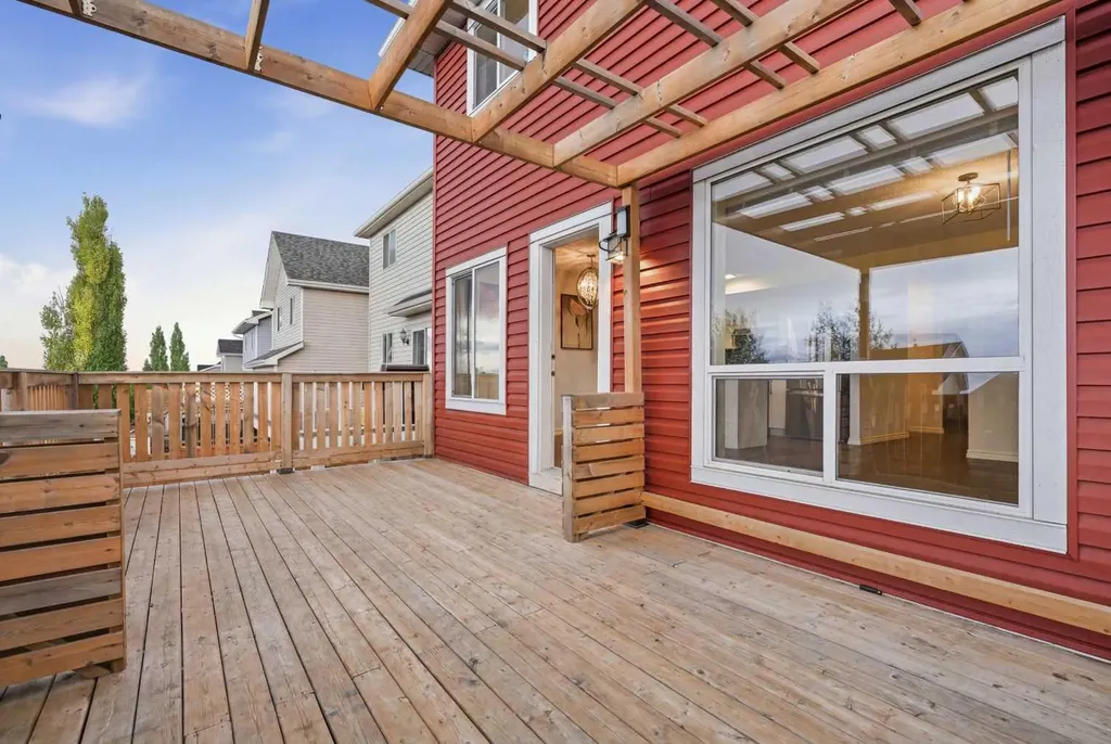 46 Bridleglen Manor SW Calgary AB T2Y 3W9