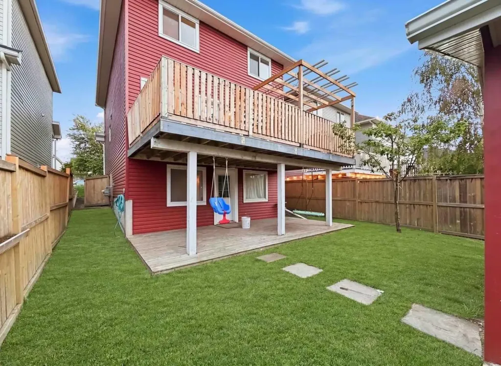 46 Bridleglen Manor SW Calgary AB T2Y 3W9