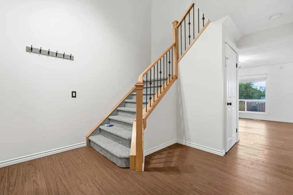 46 Bridleglen Manor SW Calgary AB T2Y 3W9