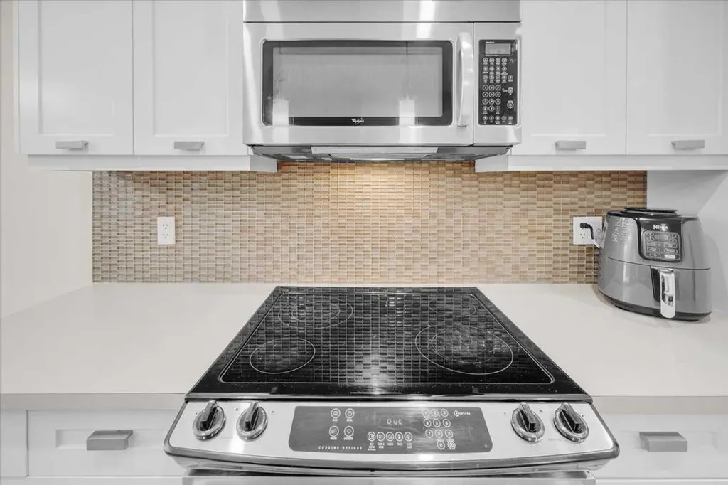 238 Sage Valley Drive NW Calgary AB T3R 0H6