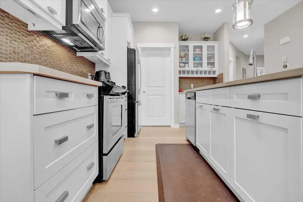 238 Sage Valley Drive NW Calgary AB T3R 0H6