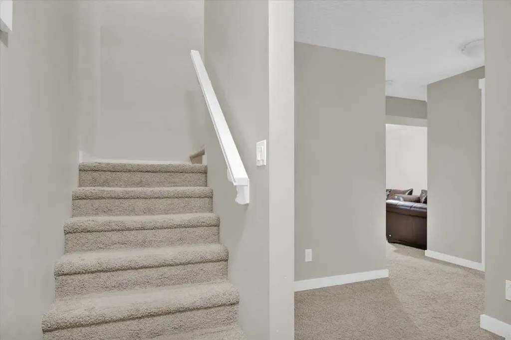238 Sage Valley Drive NW Calgary AB T3R 0H6