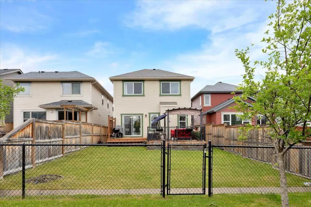 238 Sage Valley Drive NW Calgary AB T3R 0H6