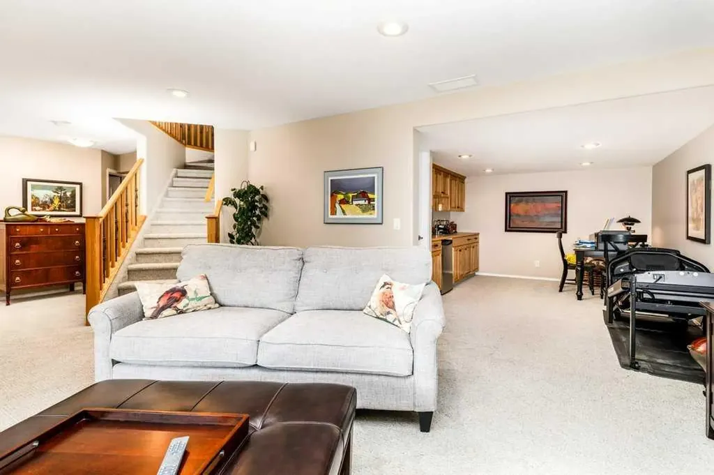 3550 Spruce Drive Red Deer AB T4N 3N9