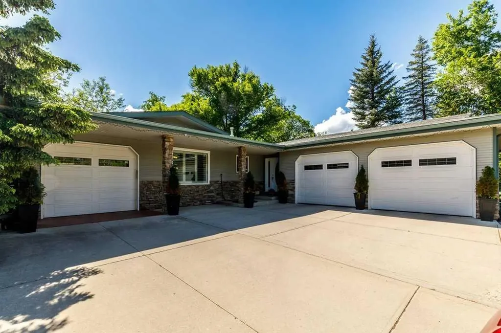 3550 Spruce Drive Red Deer AB T4N 3N9