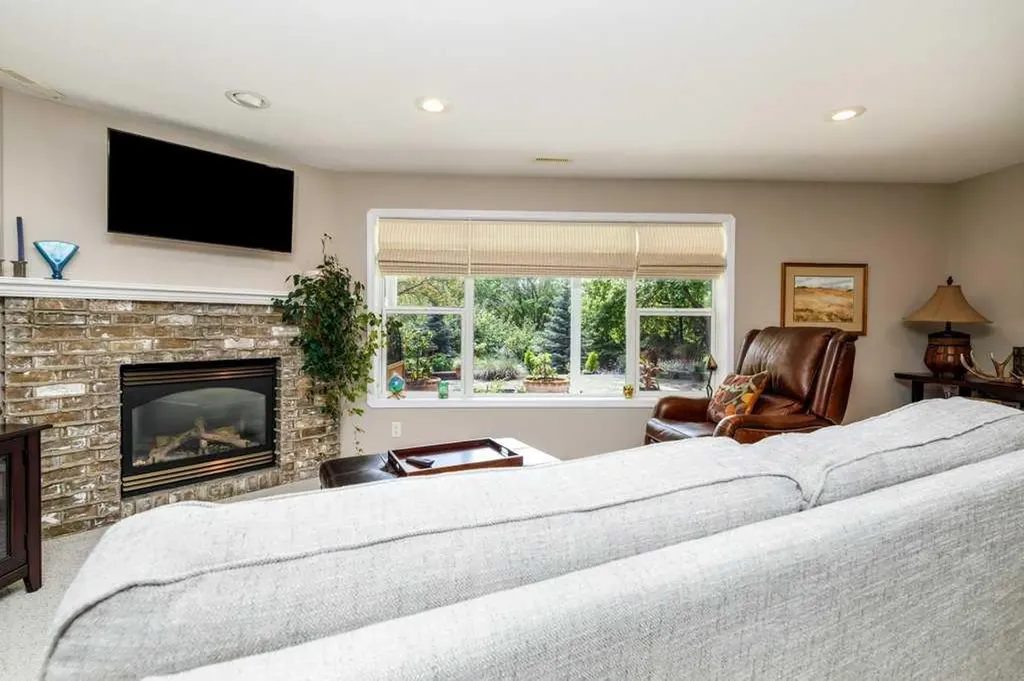 3550 Spruce Drive Red Deer AB T4N 3N9