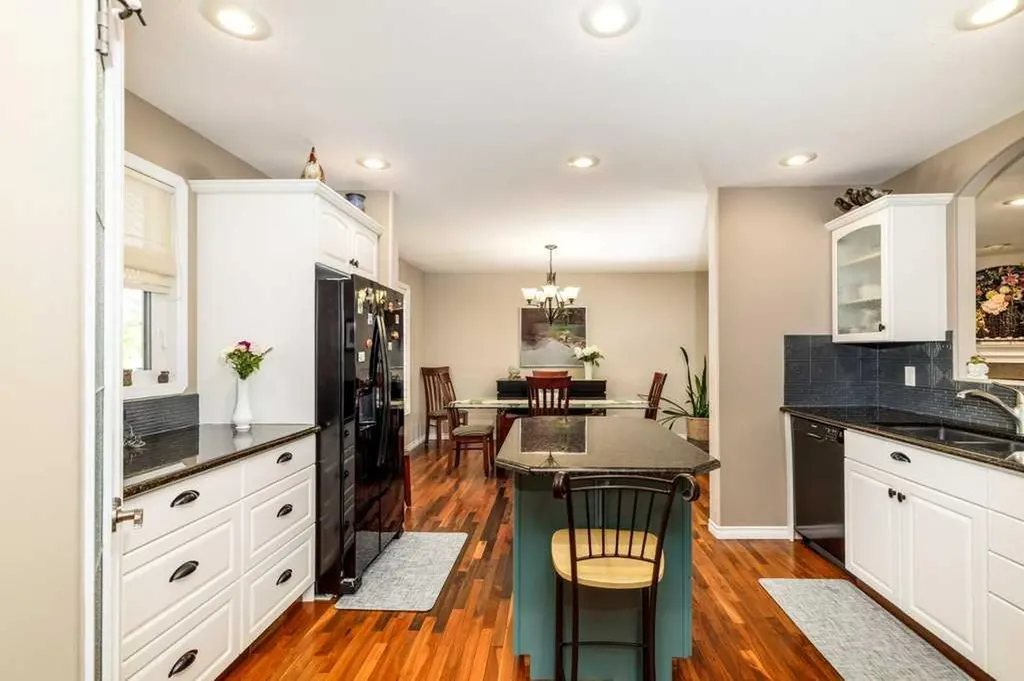 3550 Spruce Drive Red Deer AB T4N 3N9