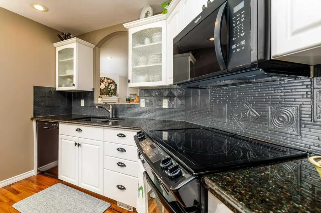 3550 Spruce Drive Red Deer AB T4N 3N9