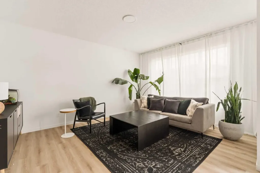 20 Wolf Creek Street SE Calgary AB T2X 4V2