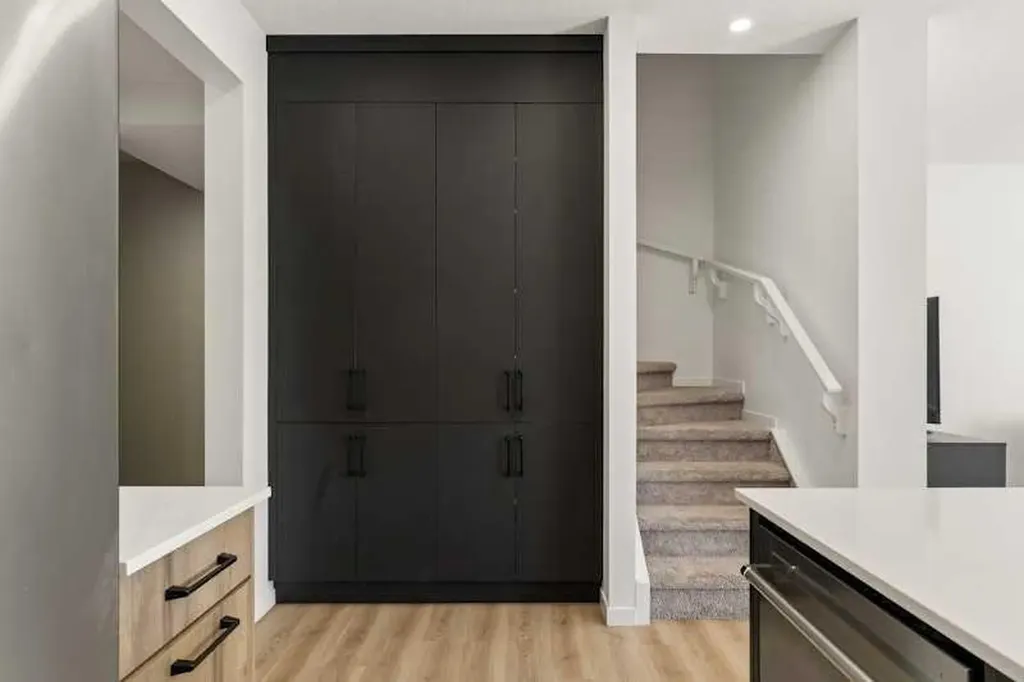 20 Wolf Creek Street SE Calgary AB T2X 4V2