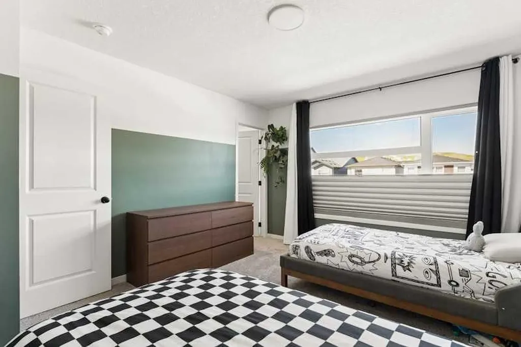 20 Wolf Creek Street SE Calgary AB T2X 4V2