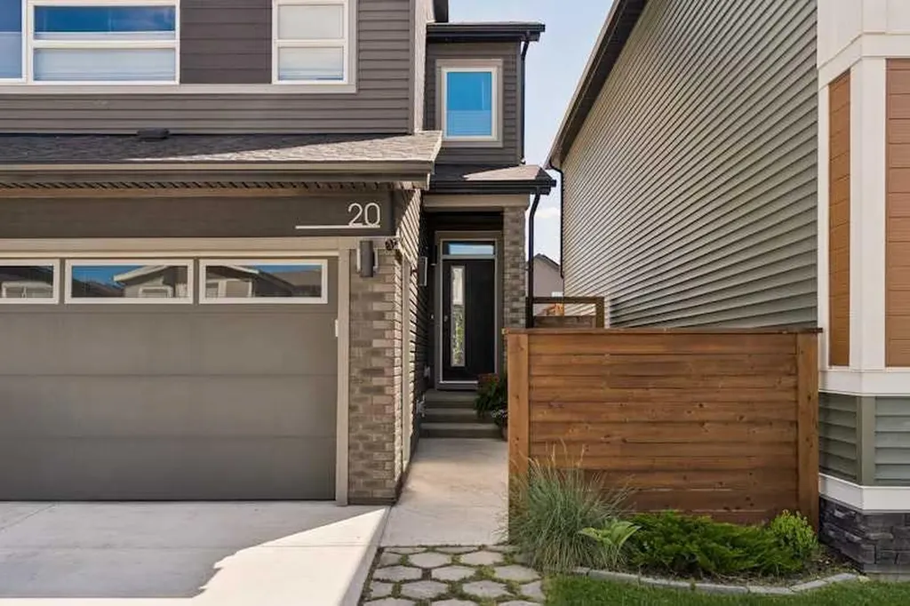 20 Wolf Creek Street SE Calgary AB T2X 4V2
