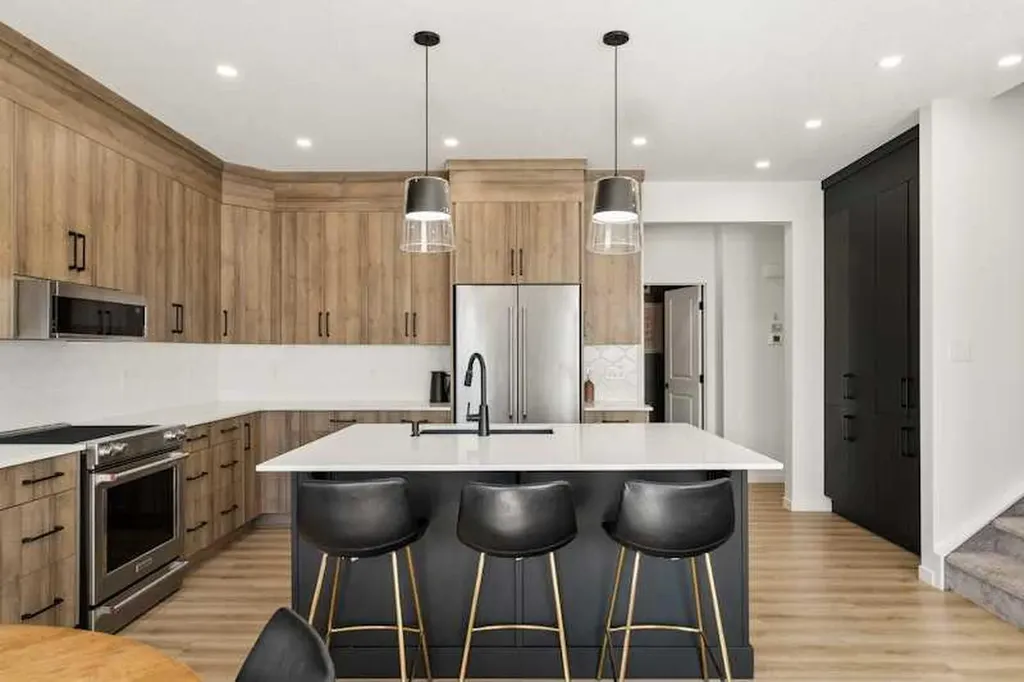 20 Wolf Creek Street SE Calgary AB T2X 4V2