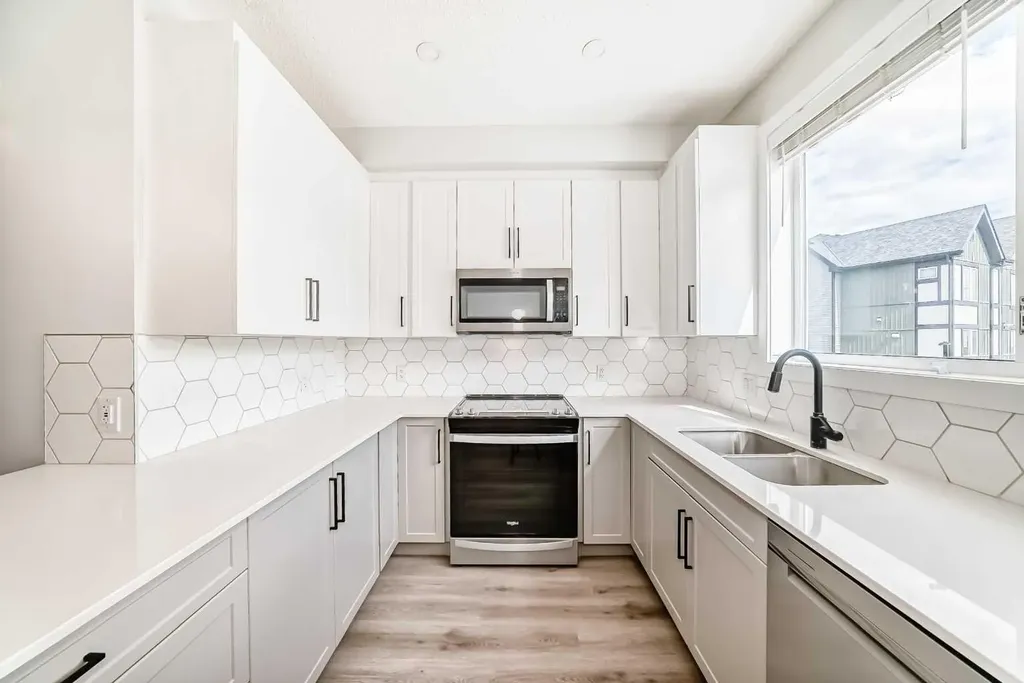 32 Evanscrest Park NW Calgary AB T3P 1R3