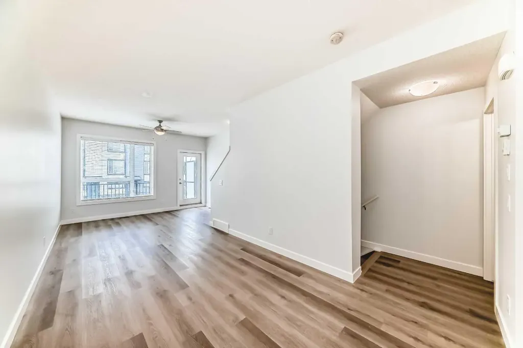 32 Evanscrest Park NW Calgary AB T3P 1R3