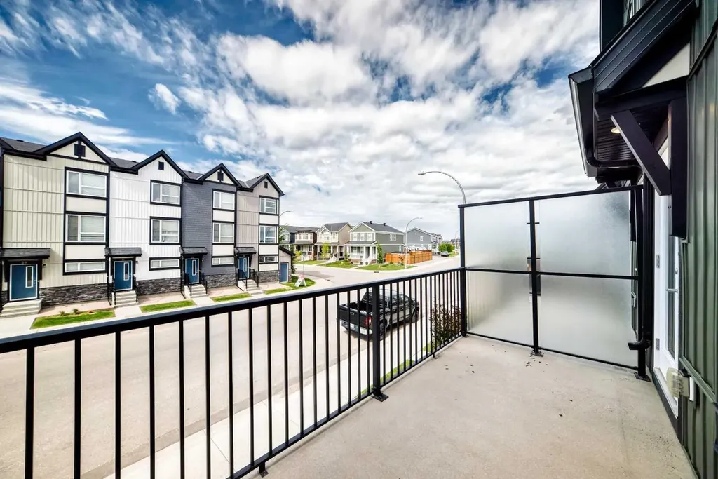 32 Evanscrest Park NW Calgary AB T3P 1R3