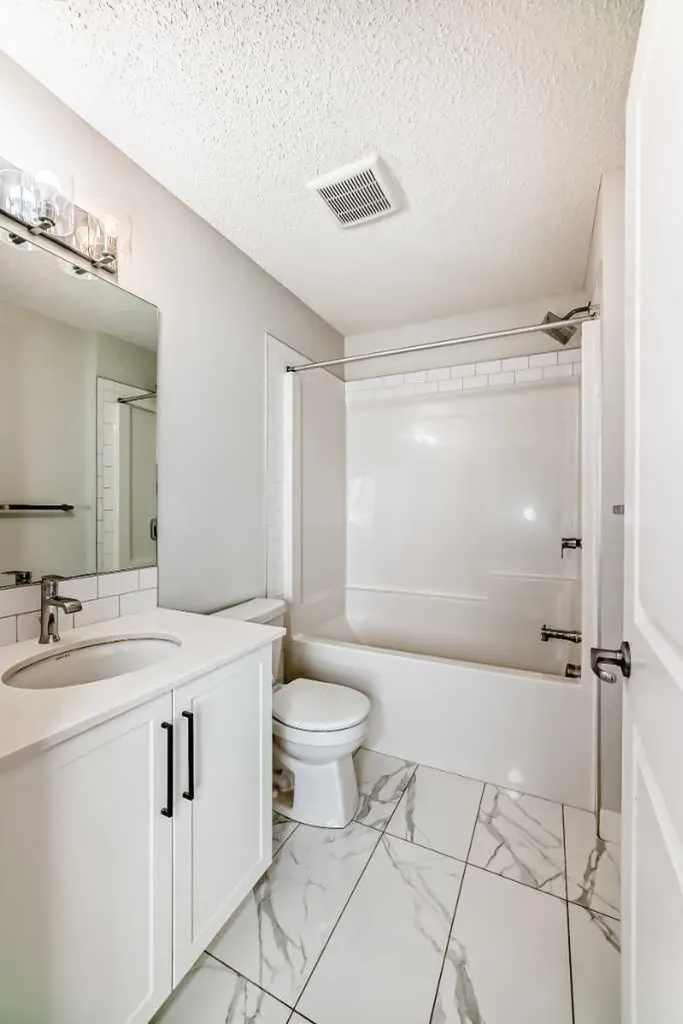 32 Evanscrest Park NW Calgary AB T3P 1R3