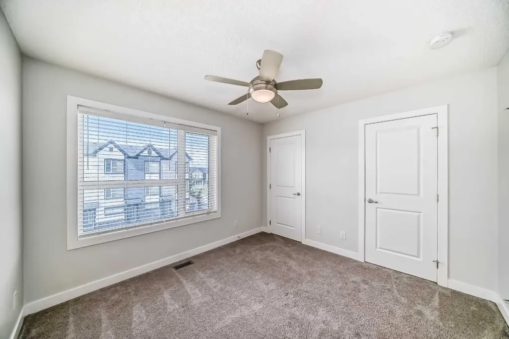 32 Evanscrest Park NW Calgary AB T3P 1R3