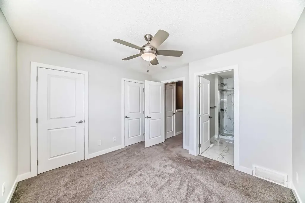 32 Evanscrest Park NW Calgary AB T3P 1R3