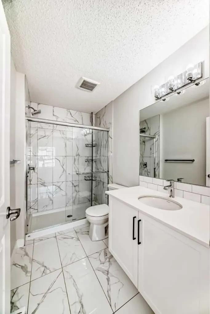 32 Evanscrest Park NW Calgary AB T3P 1R3