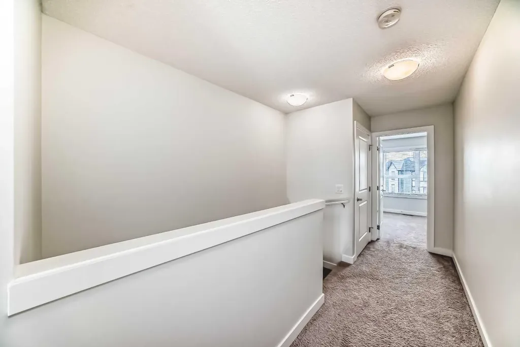 32 Evanscrest Park NW Calgary AB T3P 1R3