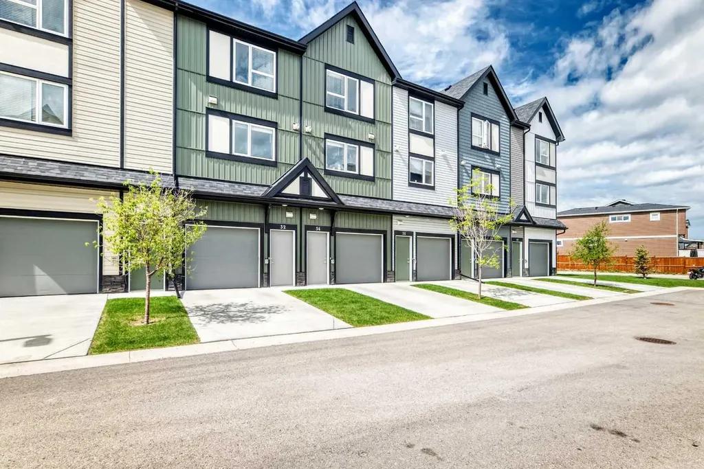 32 Evanscrest Park NW Calgary AB T3P 1R3